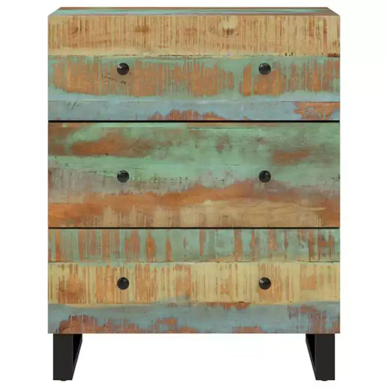 Buffet mélangé avec des nuances de vert, de bleu, d'orange et de rouge