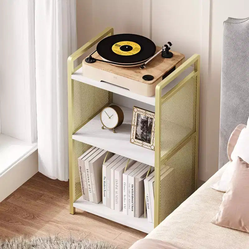 Meuble pour platine vinyle avec rangement, Meuble pour platine en bois avec côté en maille dorée, Table d'appoint à 3 niveaux pour platine vinyle